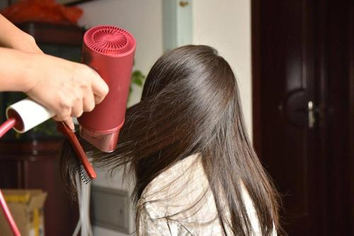 Create a simple hairstyle by yourself（1）